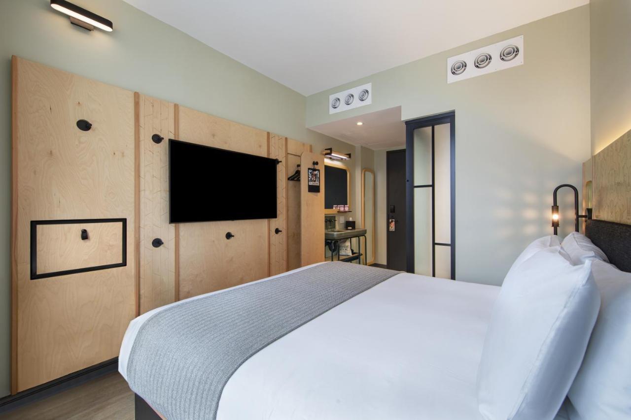 Moxy Brooklyn Williamsburg Hotel นิวยอร์ก ภายนอก รูปภาพ