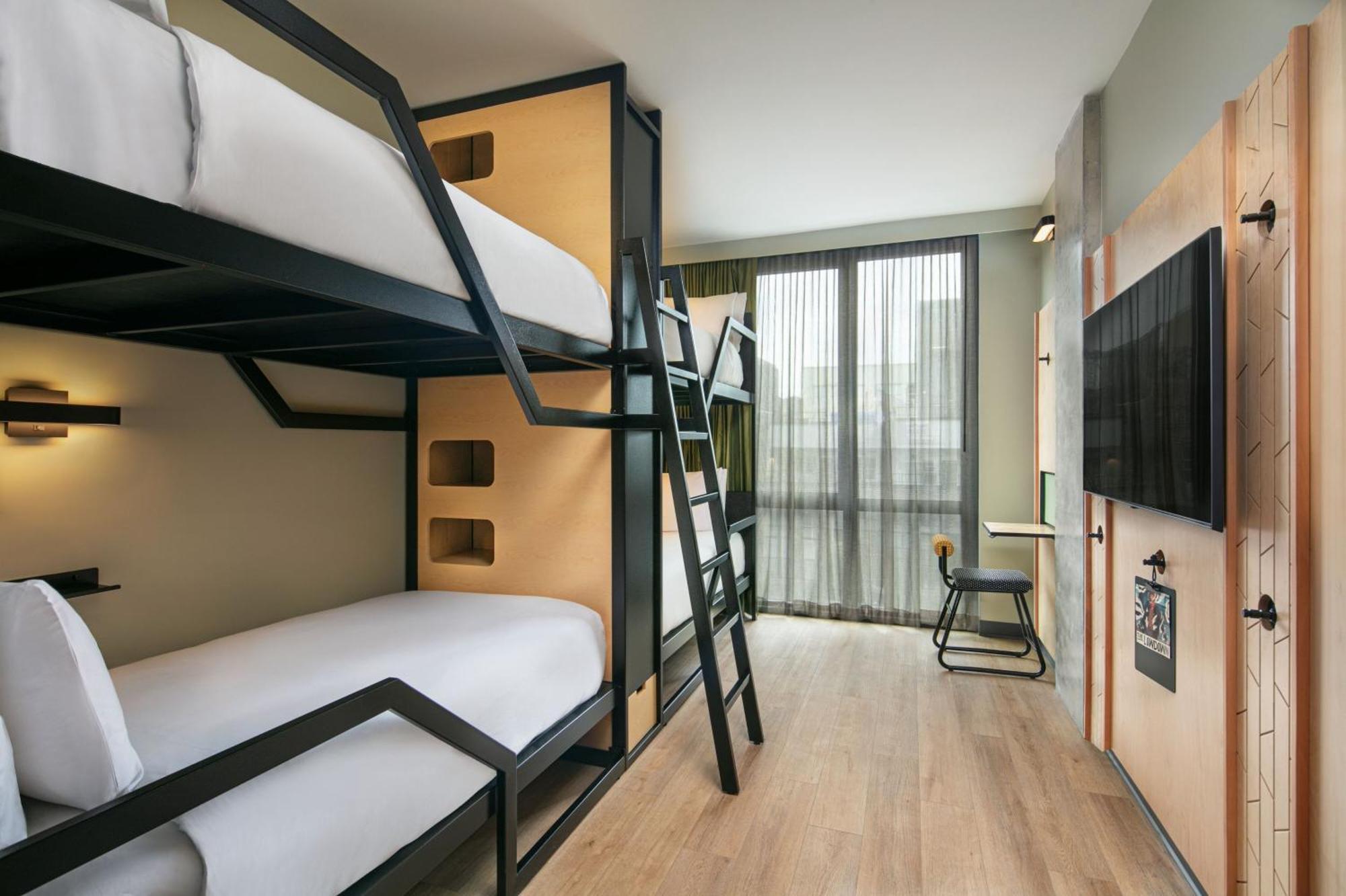 Moxy Brooklyn Williamsburg Hotel นิวยอร์ก ภายนอก รูปภาพ